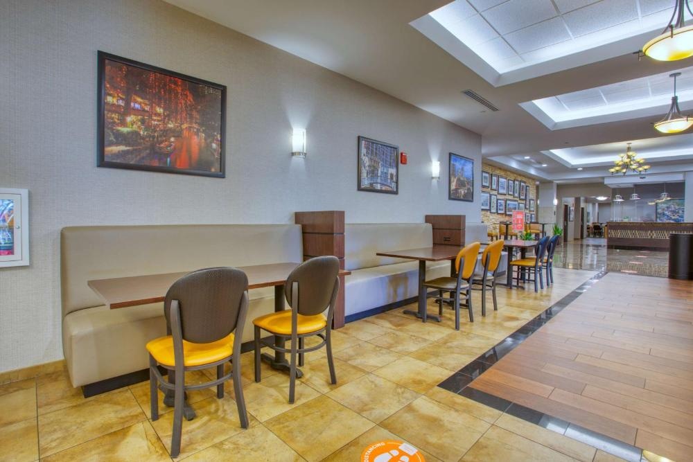 Drury Inn & Suites Near La Cantera Image 11