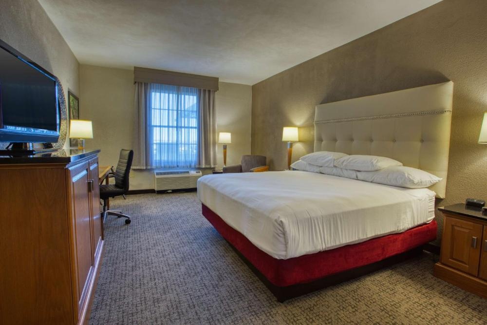 Drury Inn & Suites Near La Cantera Image 12