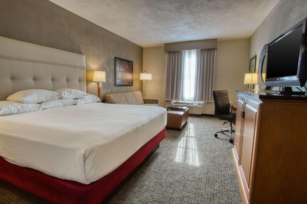 Drury Inn & Suites Near La Cantera Image 15
