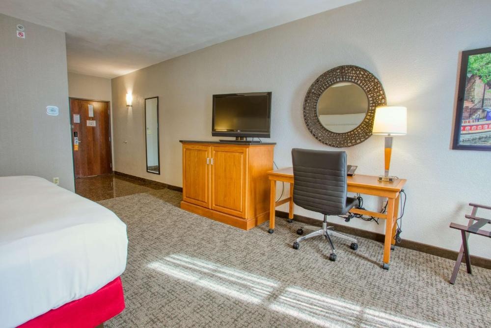 Drury Inn & Suites Near La Cantera Image 21