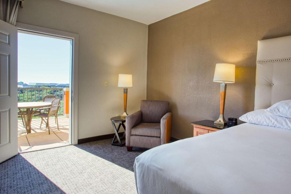 Drury Inn & Suites Near La Cantera Image 23