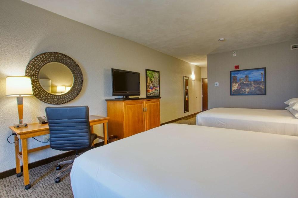 Drury Inn & Suites Near La Cantera Image 31