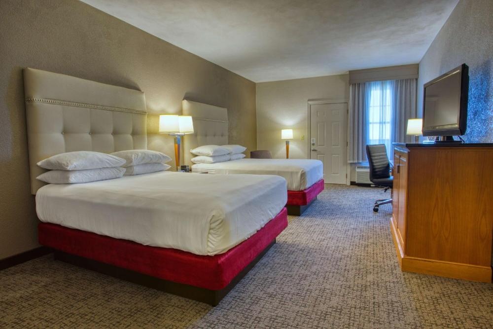 Drury Inn & Suites Near La Cantera Image 35