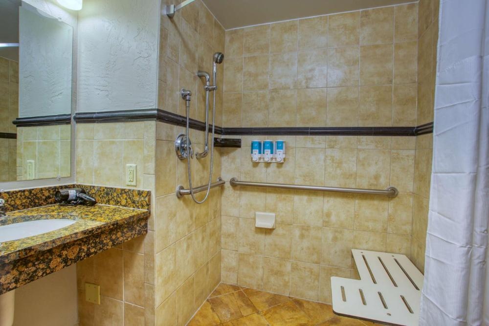 Drury Inn & Suites Near La Cantera Image 38