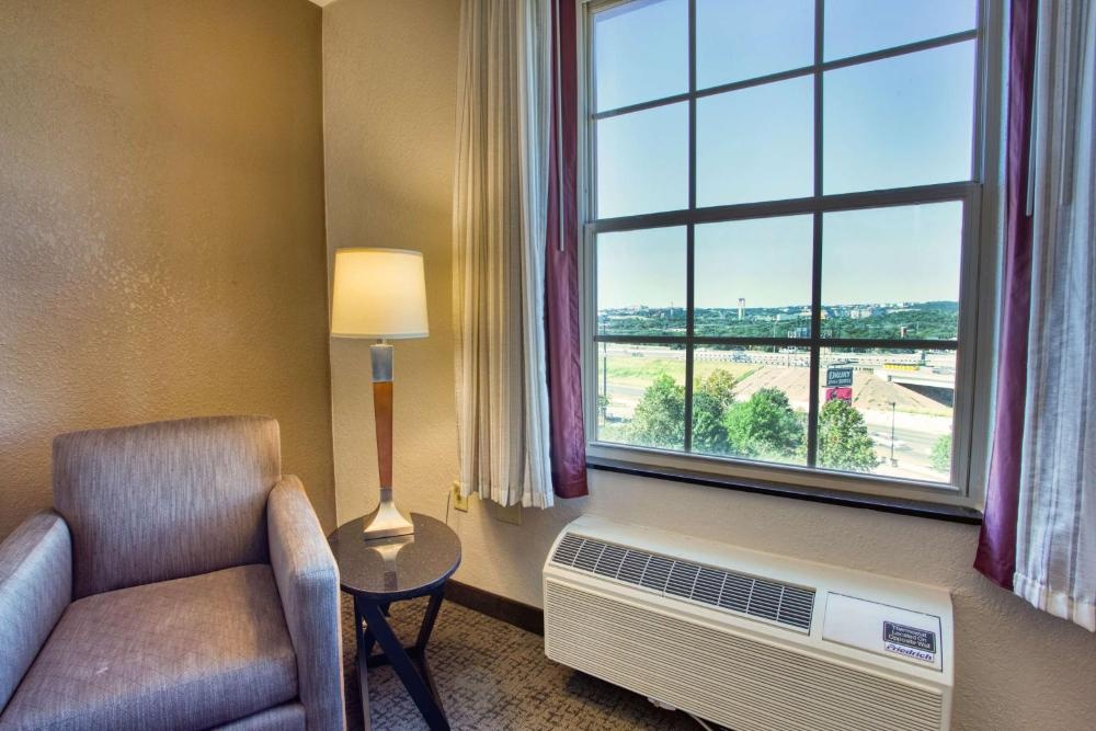 Drury Inn & Suites Near La Cantera Image 41