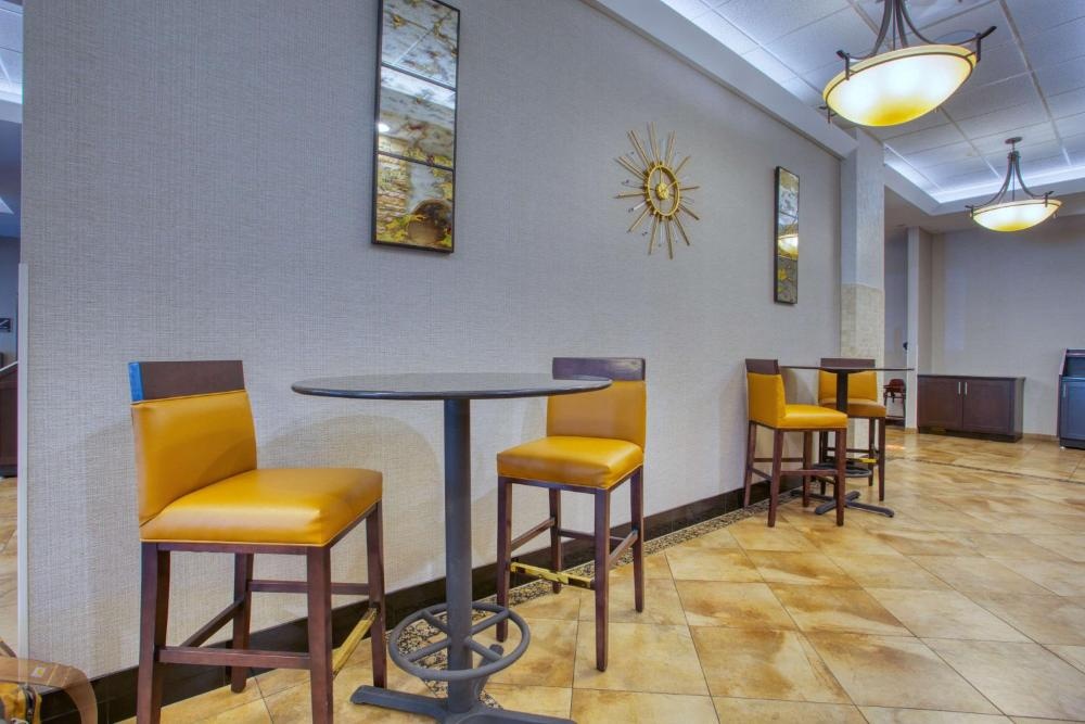Drury Inn & Suites Near La Cantera