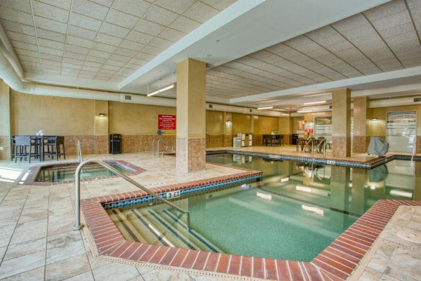 Drury Inn & Suites Near La Cantera image 44